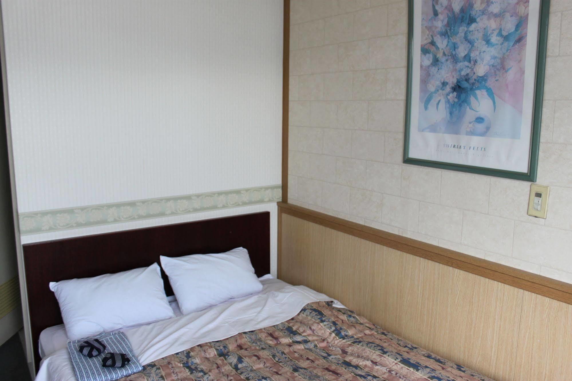 פוג'יושידה Business Hotel Fujimi מראה חיצוני תמונה