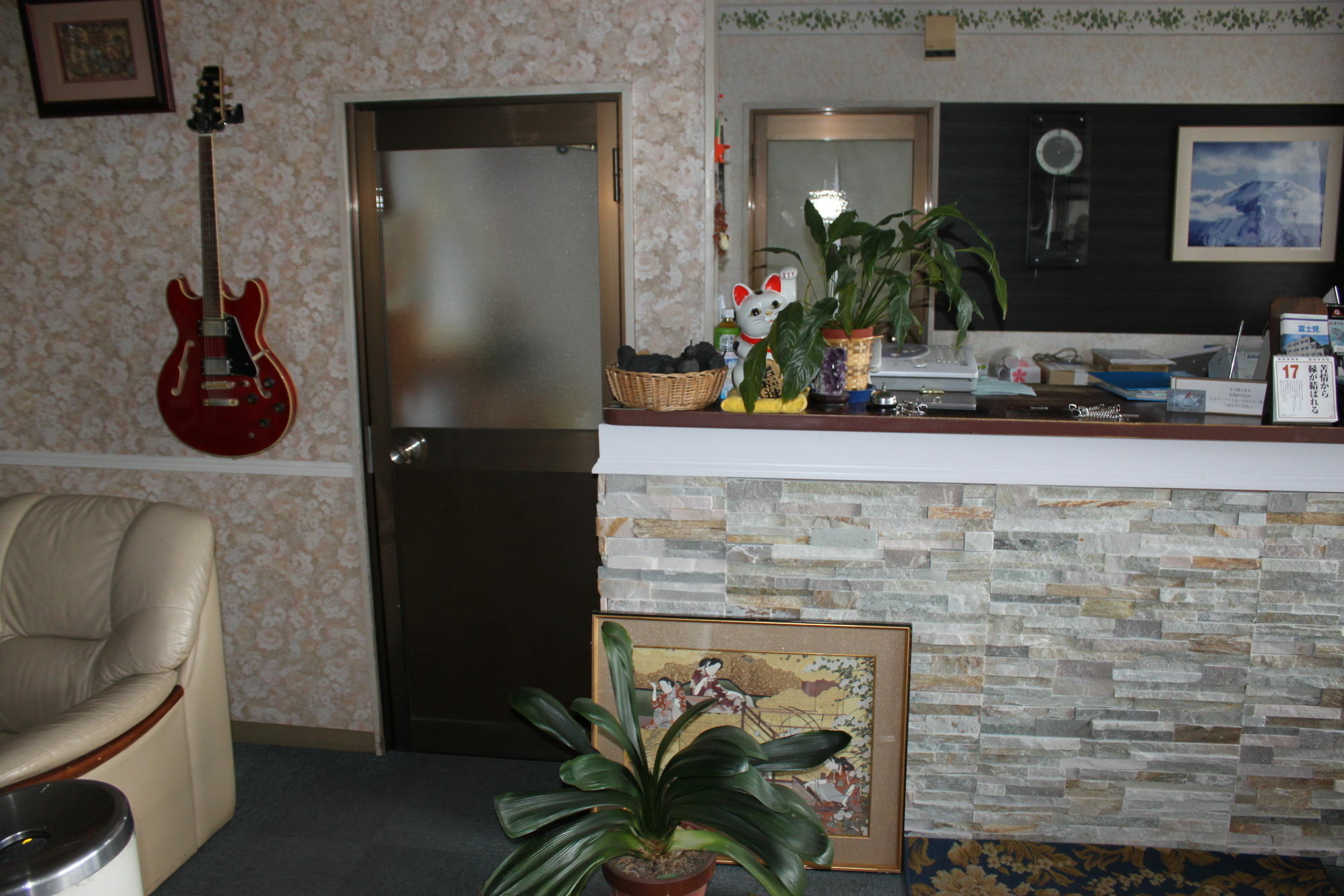 פוג'יושידה Business Hotel Fujimi מראה חיצוני תמונה